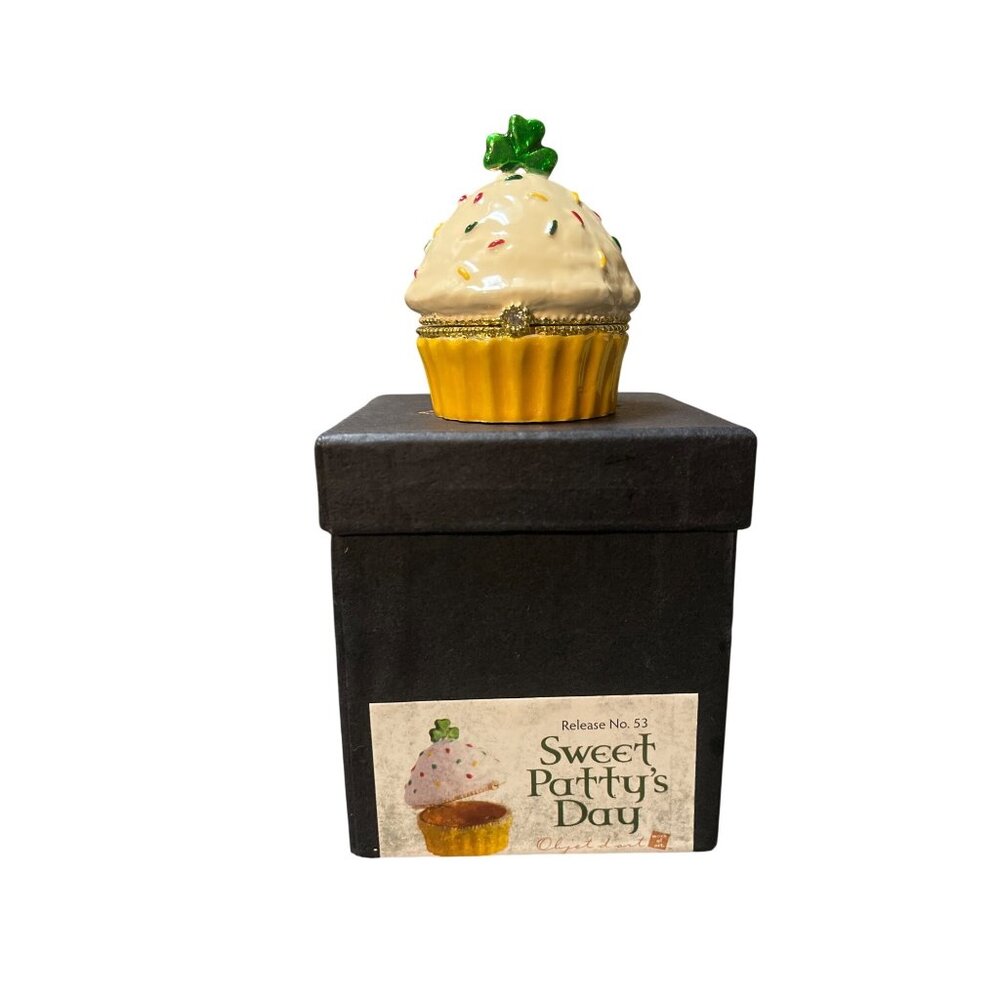 Object DArt Sweet Pattys Day Cupcake Trinket Box #53 W/Magnet Closure & Box